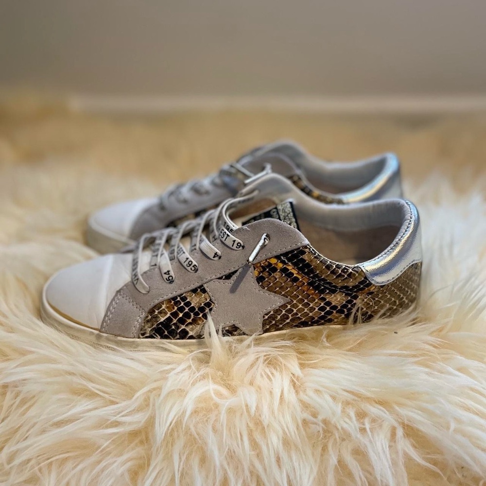 Vintage Havana Kate Sneakers Women Size
8.5 Snake Skin Star Silver‎ Trainers - Picture 7 of 8